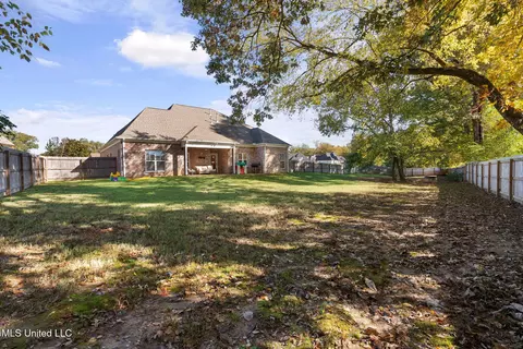 Exterior - 681 Pond View Cir, Hernando, MS 38632 photo 6 of 6