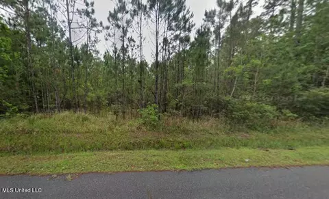 7268 Walthall St, Bay Saint Louis, MS 39520