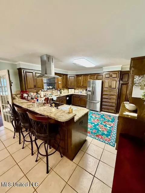 Kitchen - 10 Pecan Way, Natchez, MS 39120 photo 1 of 6
