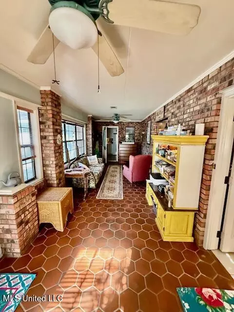 Exterior - 10 Pecan Way, Natchez, MS 39120 photo 2 of 2