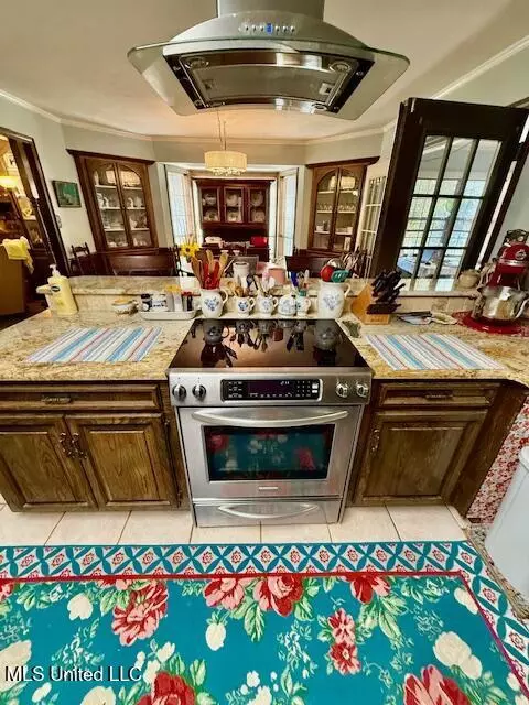Kitchen - 10 Pecan Way, Natchez, MS 39120 photo 2 of 6
