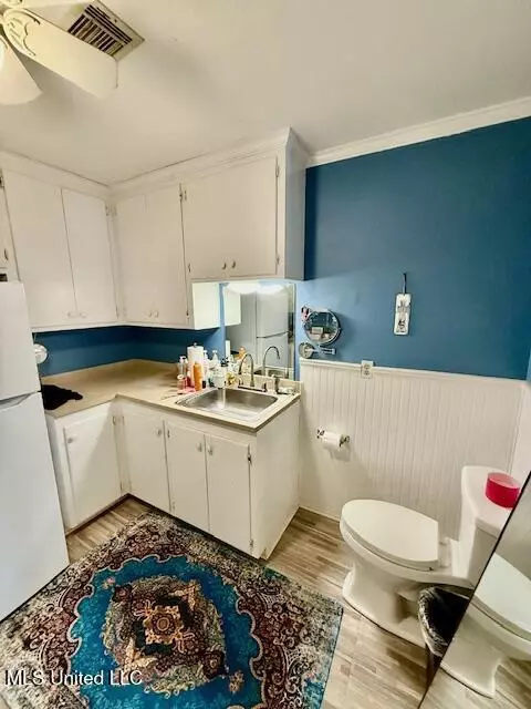 Bath - 10 Pecan Way, Natchez, MS 39120 photo 1 of 4