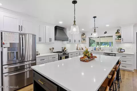 Kitchen - 2701 Highway 80, Brandon, MS 39042 photo 1 of 4