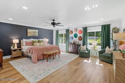 Bedroom - 2701 Highway 80, Brandon, MS 39042 photo 1 of 5