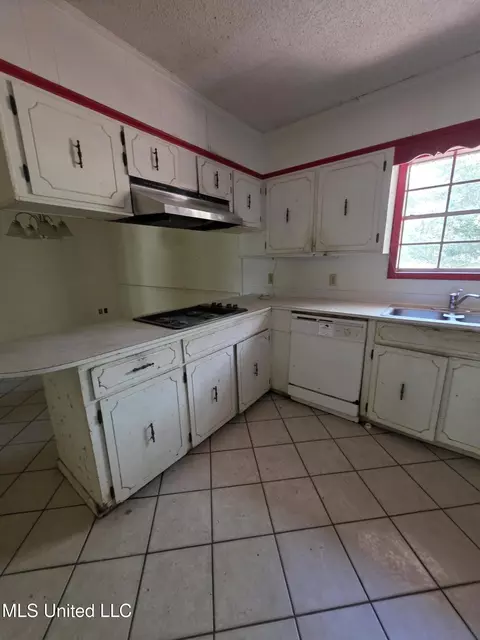 Kitchen - 619 Highway 29, Wiggins, MS 39577 photo 1 of 1
