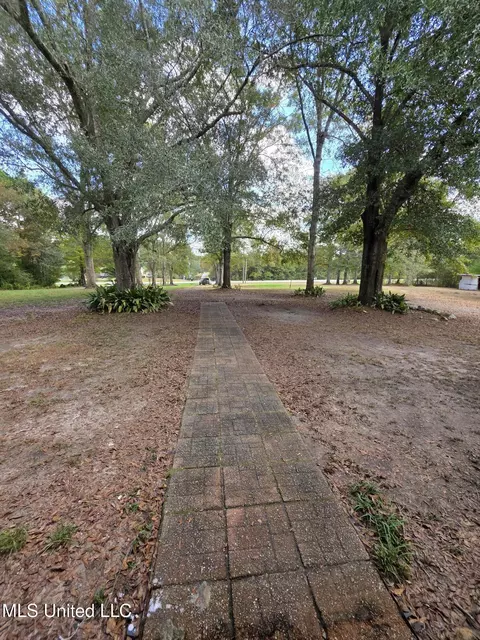 Exterior - 619 Highway 29, Wiggins, MS 39577 photo 3 of 4