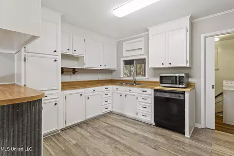110 Pine Hill Cir, Florence, MS 39073 photo 7