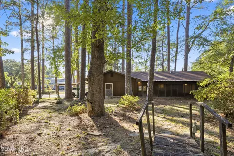 110 Pine Hill Cir, Florence, MS 39073 photo 24