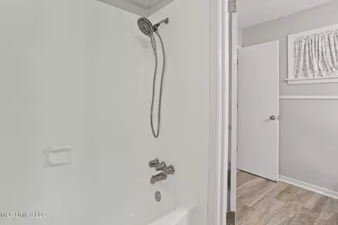 110 Pine Hill Cir, Florence, MS 39073 photo 15