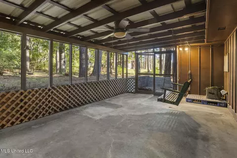 110 Pine Hill Cir, Florence, MS 39073 photo 19