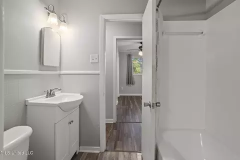 110 Pine Hill Cir, Florence, MS 39073 photo 14