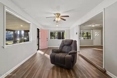 110 Pine Hill Cir, Florence, MS 39073 photo 10