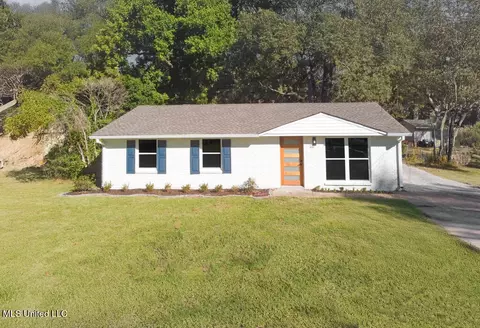 522 Christine Dr, Ridgeland, MS 39157