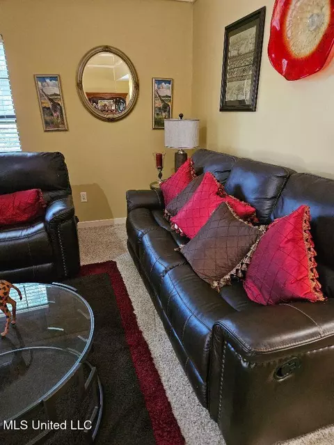 Living - 6 Shore Dr, Clinton, MS 39056 photo 2 of 2