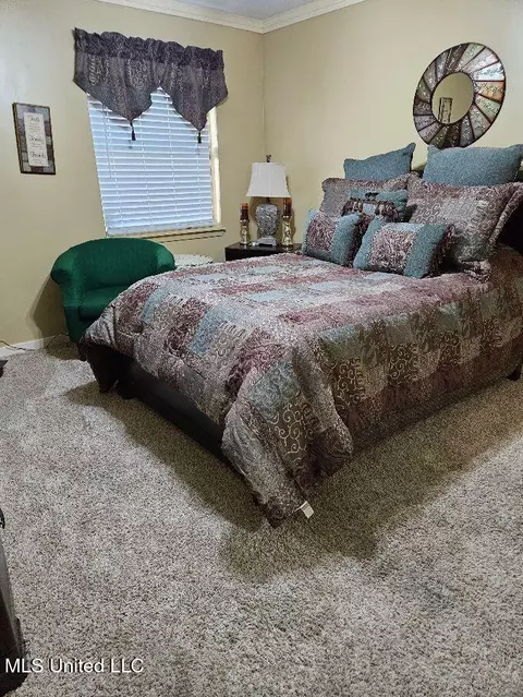 Bedroom - 6 Shore Dr, Clinton, MS 39056 photo 2 of 3