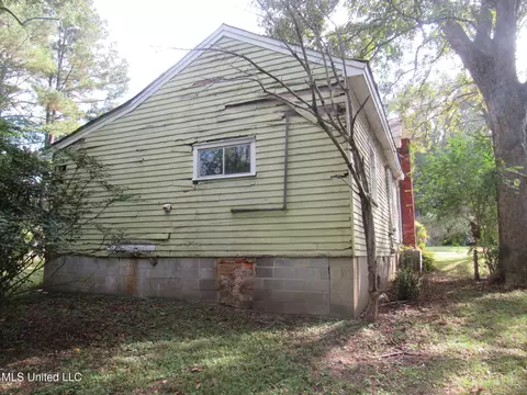 Exterior - 108 Hightower St, Sardis, MS 38666 photo 3 of 6