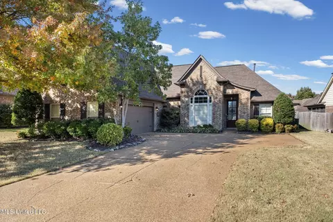 3310 Forest Bend Dr, Southaven, MS 38672