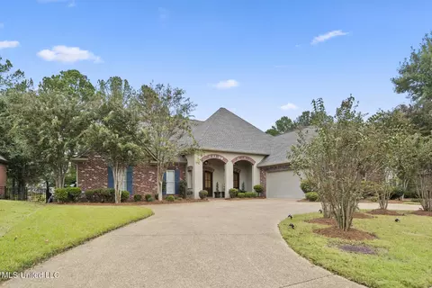 166 Woodlands Glen Cir, Brandon, MS 39047