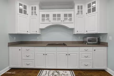 Kitchen - 18079 Pecan Ct, Saucier, MS 39574 photo 4 of 4