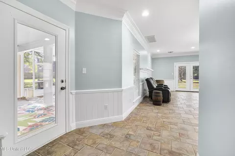 Entry Way - 18079 Pecan Ct, Saucier, MS 39574 photo 2 of 4