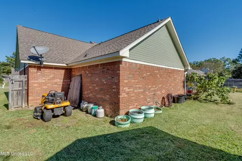 Exterior - 2004 Bayberry Dr, Flowood, MS 39232 photo 10 of 10
