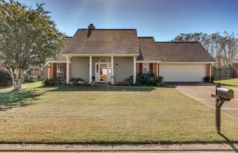 Exterior - 2004 Bayberry Dr, Flowood, MS 39232 photo 2 of 10