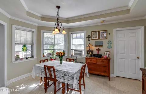 Dining - 2004 Bayberry Dr, Flowood, MS 39232 photo 5 of 6