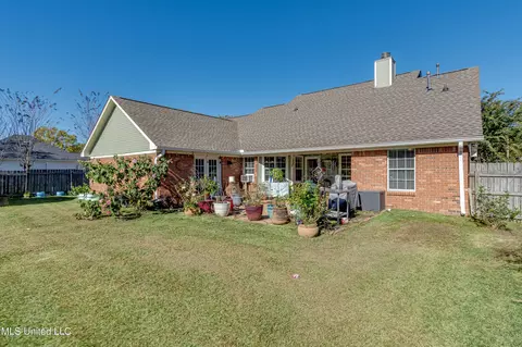 Exterior - 2004 Bayberry Dr, Flowood, MS 39232 photo 8 of 10