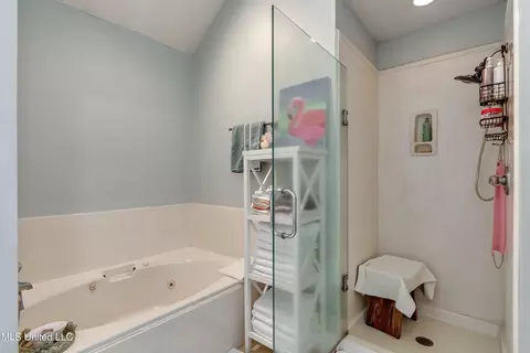 Bath - 2004 Bayberry Dr, Flowood, MS 39232 photo 6 of 6