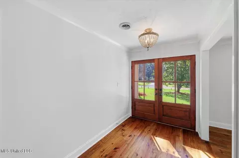 Entry Way - 144 Rollingwood Dr, Jackson, MS 39211 photo 1 of 1