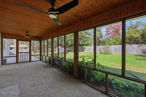 Exterior - 144 Rollingwood Dr, Jackson, MS 39211 photo 5 of 8