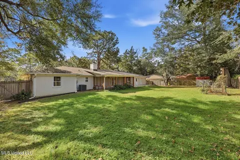 Exterior - 144 Rollingwood Dr, Jackson, MS 39211 photo 8 of 8