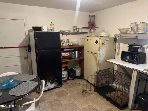 Kitchen - 2218 Mobile Ave #20, Jackson, MS 39213 photo 1 of 4