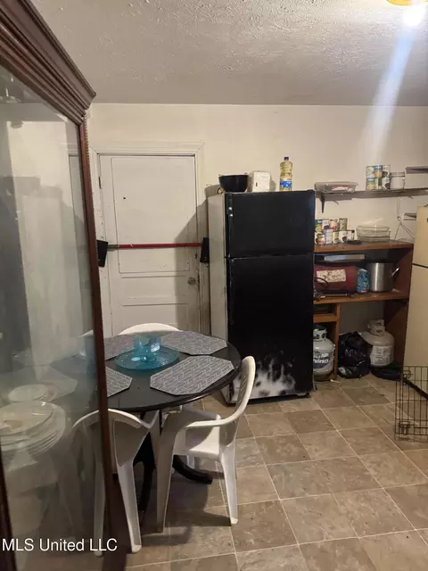 Kitchen - 2218 Mobile Ave #20, Jackson, MS 39213 photo 4 of 4