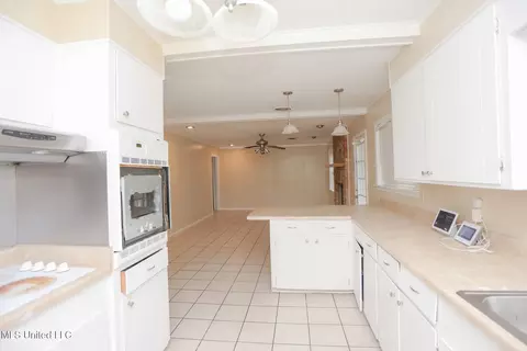 Kitchen - 103 Hannah Dr, Clinton, MS 39056 photo 2 of 2
