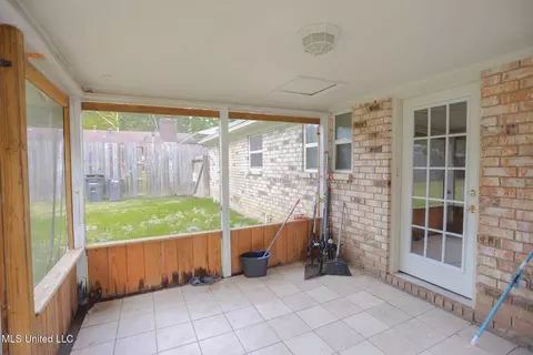 Exterior - 103 Hannah Dr, Clinton, MS 39056 photo 11 of 13