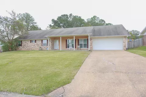 103 Hannah Dr, Clinton, MS 39056