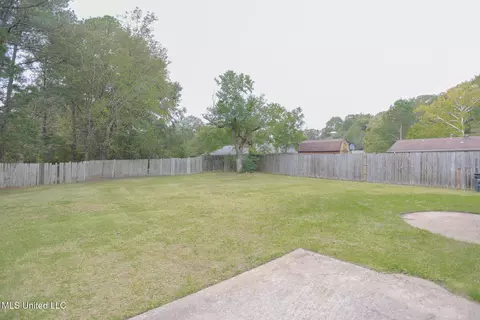 Exterior - 103 Hannah Dr, Clinton, MS 39056 photo 5 of 13