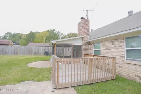 Exterior - 103 Hannah Dr, Clinton, MS 39056 photo 10 of 13