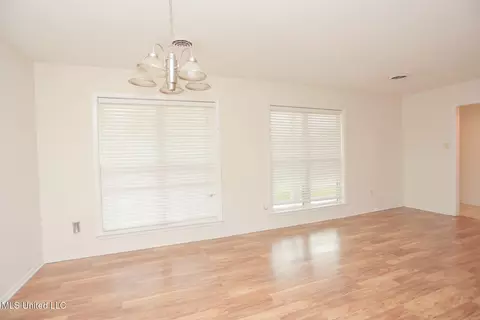 Living - 103 Hannah Dr, Clinton, MS 39056 photo 7 of 8