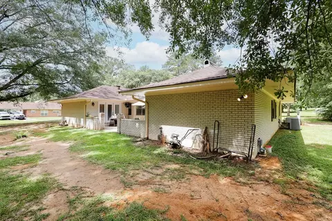 Exterior - 1030 Kenna Rd, Summit, MS 39666 photo 6 of 7