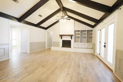 Living - 1030 Kenna Rd, Summit, MS 39666 photo 3 of 12