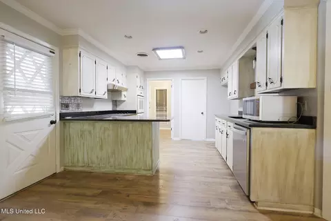 Kitchen - 1030 Kenna Rd, Summit, MS 39666 photo 3 of 3