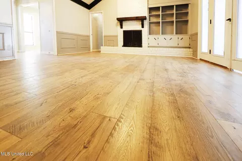 Living - 1030 Kenna Rd, Summit, MS 39666 photo 11 of 12