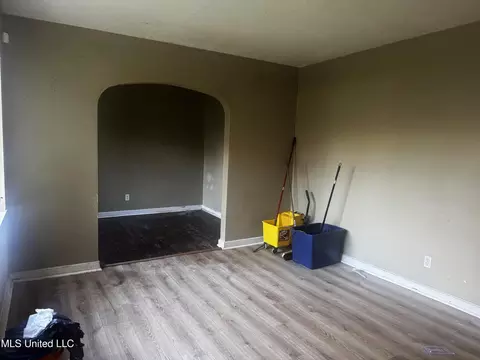 931 Stuart St, Jackson, MS 39204 photo 2