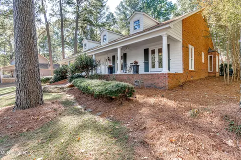 Exterior - 539 Dixton Dr, Brandon, MS 39047 photo 4 of 22