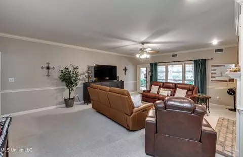 Living - 539 Dixton Dr, Brandon, MS 39047 photo 1 of 5