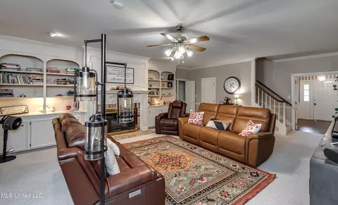 Living - 539 Dixton Dr, Brandon, MS 39047 photo 4 of 5