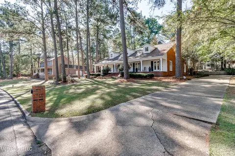 Exterior - 539 Dixton Dr, Brandon, MS 39047 photo 3 of 22