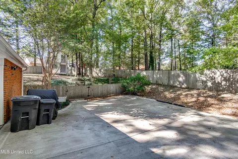 Exterior - 539 Dixton Dr, Brandon, MS 39047 photo 9 of 22